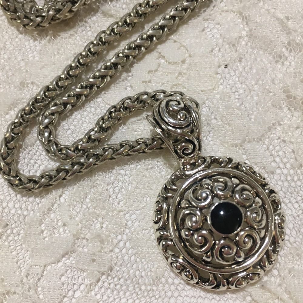 Vintage Premier Designs Medallion Pendant Necklace Nora Black Cabochon Scrolled - Picture 10 of 10